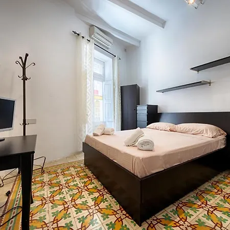 3 Bedroom Town House, *